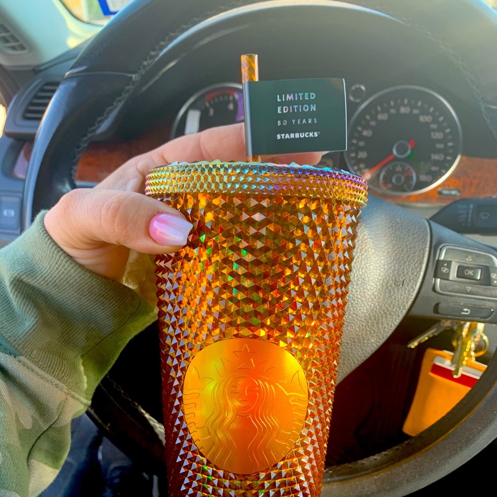 Studded cup